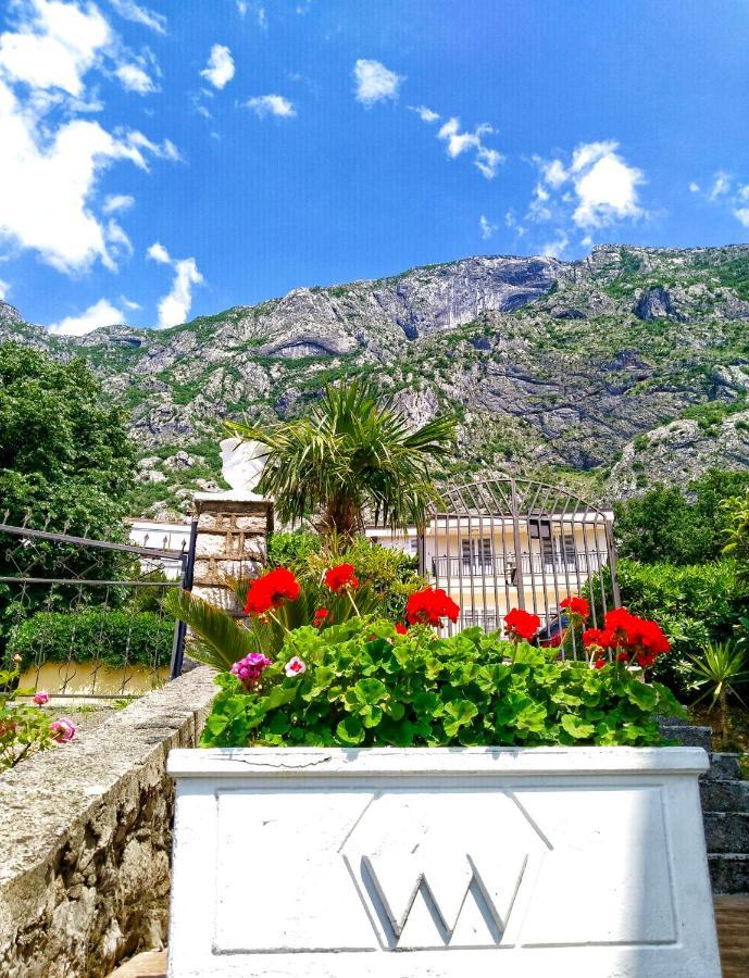 Apartments Sonja Kotor Bagian luar foto